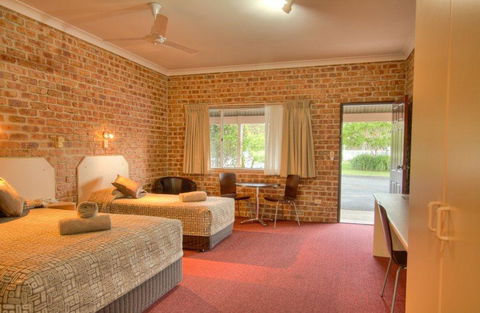 Country Lodge Motel - New Castle Holiday 2