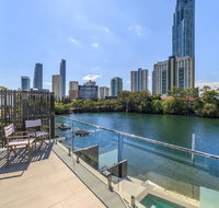 Gold Coast Private Homes - Waterfront Villas Paradise Island - New Castle Holiday