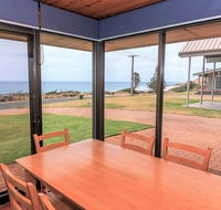 Gold Coast Views - 10 Gold Coast Drive - New Castle Holiday