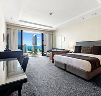 Gold Tower 2 Bed in Oaks Surfers Paradise - New Castle Holiday