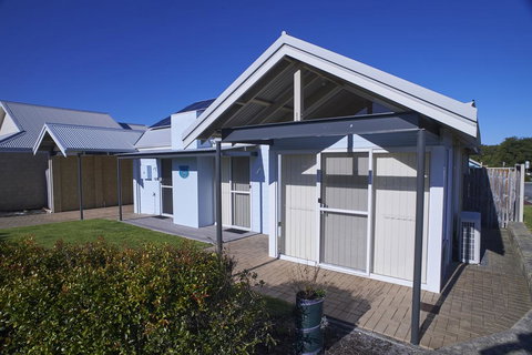 Golf And Beach Retreat - New Castle Holiday 2