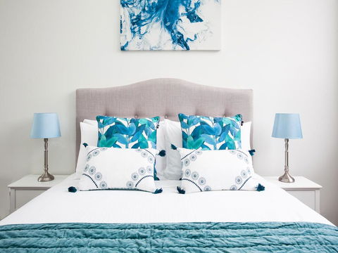 GOLF LOVERS RETREAT-Long/Short Term Lets AVL: L'Abode - New Castle Holiday 3