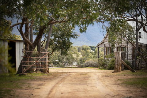 Grampians Pioneer Cottages - New Castle Holiday 2