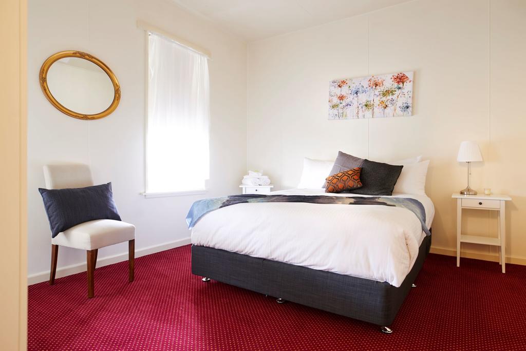 Homewood VIC New Castle Holiday