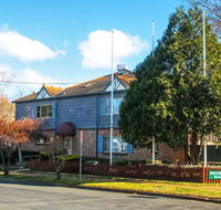 Grand Country Lodge - New Castle Holiday