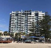 Grand Hotel Apartments Gold Coast by owner - New Castle Holiday