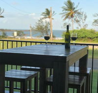 Grasstree Beachfront Shacks - New Castle Holiday