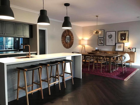 Greenview - New Castle Holiday 1