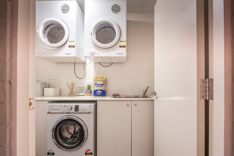 Greenwich Heritage - New Castle Holiday 1