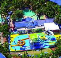 Ground Floor Family Apartment at Family Resort - New Castle Holiday