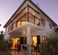 Hai Villa Port Douglas - New Castle Holiday