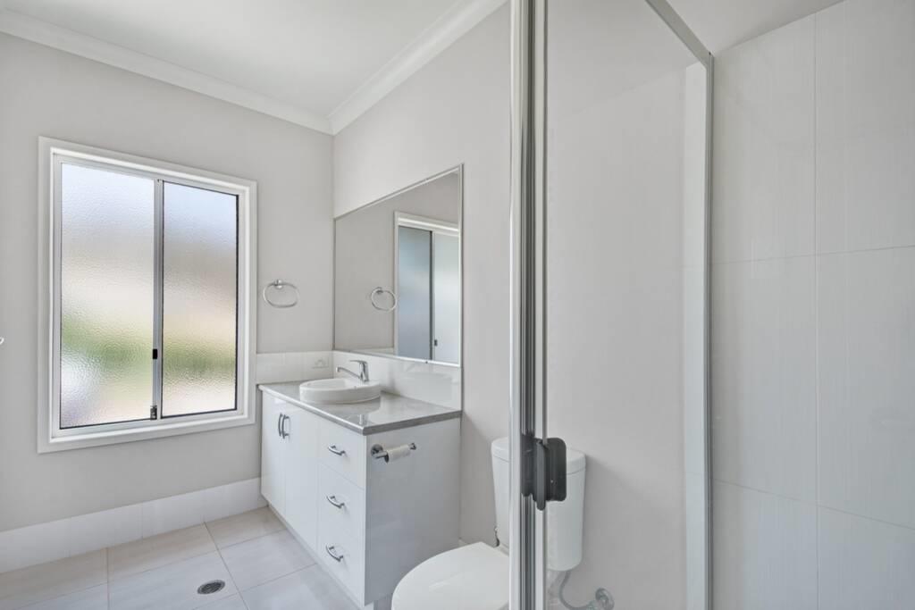 Finnie QLD New Castle Holiday