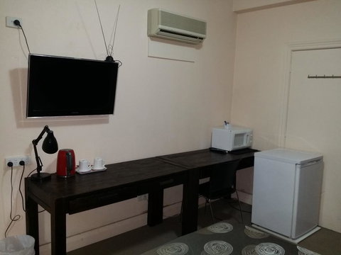 Hampton Court Apartments - New Castle Holiday 2