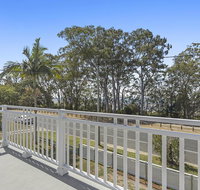 Hamptons at The Bay - New Castle Holiday