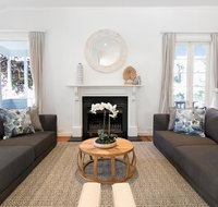 Hamptons Style Family Home 5 Minutes From Beach - New Castle Holiday