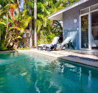 Hanalei Beach House Port Douglas - New Castle Holiday