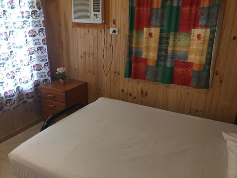 Happytourcairns Sharehouse - New Castle Holiday 2