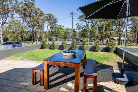 HARBOUR LIGHTS - Ulladulla - New Castle Holiday 0