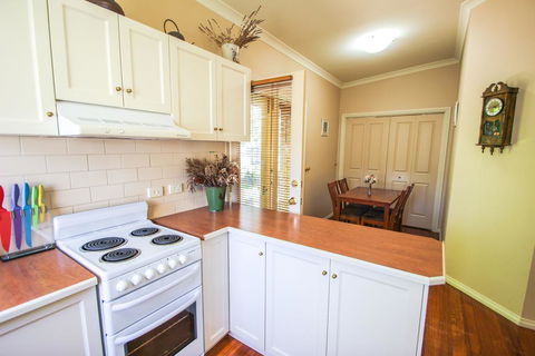 Harrietville Cottage - New Castle Holiday 3