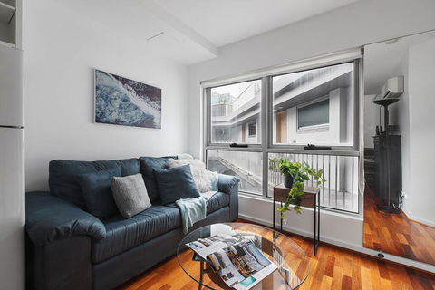 Heart Of Sandringham Apartment By Ready Set Host - New Castle Holiday 1