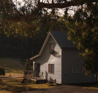 Heimat Chalets - New Castle Holiday