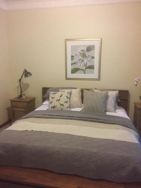 Helen's Luxury Hut - New Castle Holiday 0