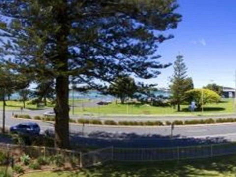 Heritage 201 - New Castle Holiday 3