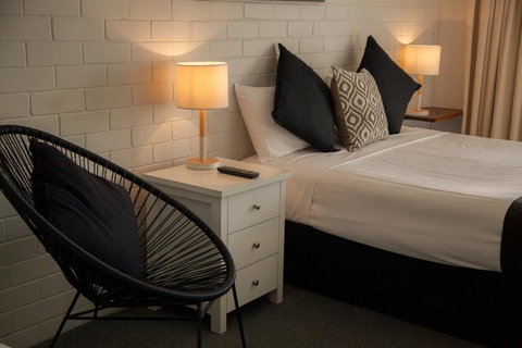 Herston Place Motel - New Castle Holiday 2