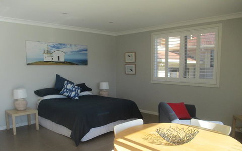 HIBBARD HAVEN - New Castle Holiday 3