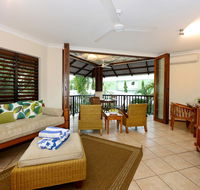 Hibiscus Hideaway - New Castle Holiday