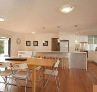 Hibiscus House - Sawtell NSW - New Castle Holiday