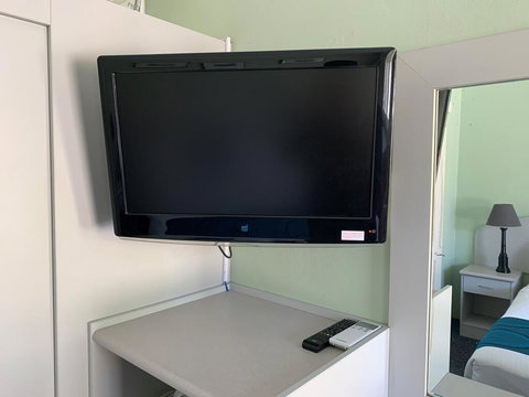 High Mountains Motor Inn - New Castle Holiday 1