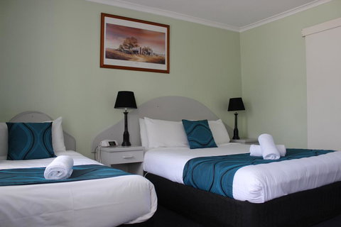 High Mountains Motor Inn - New Castle Holiday 2