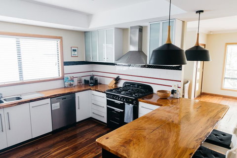 Highlander - New Castle Holiday 1