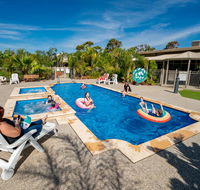 Highway 1 Caravan and Tourist Park - New Castle Holiday
