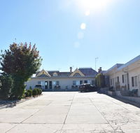 Hillview Motel - New Castle Holiday