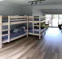 HIP NAUTIC - 100 metres to Beach - New Castle Holiday