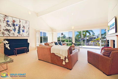 Holiday Home Coveside @ Sanctuary Cove - New Castle Holiday 2
