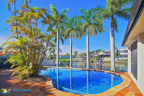 Holiday Home Coveside @ Sanctuary Cove - New Castle Holiday 1