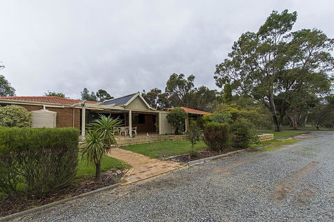 Holiday House On One Six Six - New Castle Holiday 1