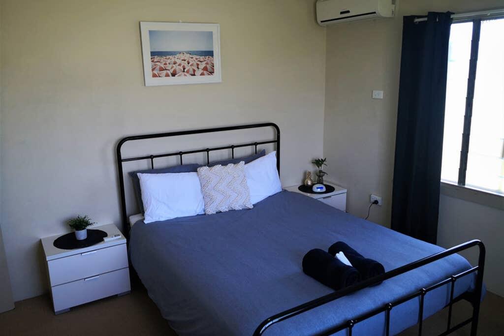 Hyde Park QLD New Castle Holiday