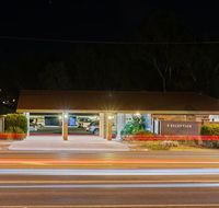Homestead Motor Inn  Apartments - New Castle Holiday
