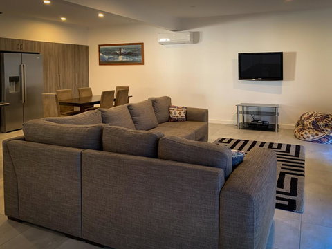 Hooterville - New Castle Holiday 3