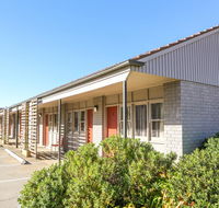 Hotel Canobolas Motel and Units - New Castle Holiday