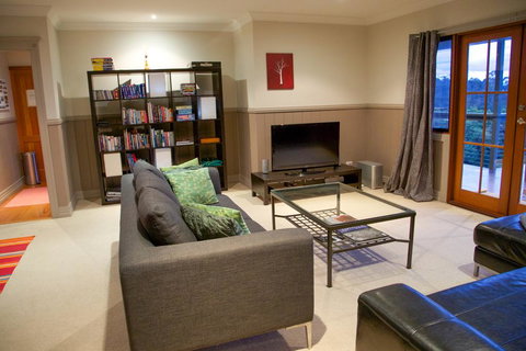 Ironstone Views - New Castle Holiday 2