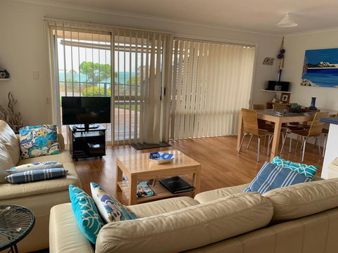 Island View 2 - New Castle Holiday 2