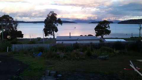Islandview Beachhouse - 60m Down Driveway To Beach, Dover Tasmania - New Castle Holiday 1