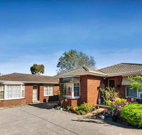 Ivy Units Glen Waverley - New Castle Holiday