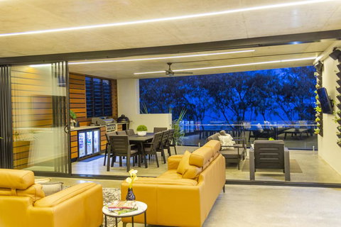 IVY Villas - New Castle Holiday 1