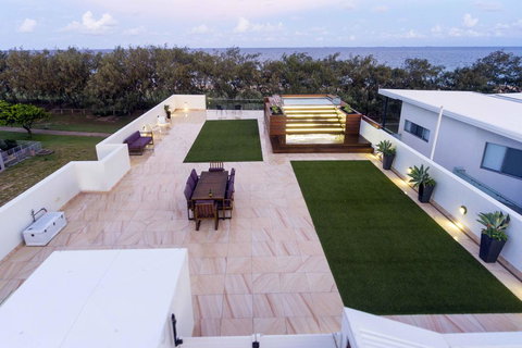 IVY Villas - New Castle Holiday 0